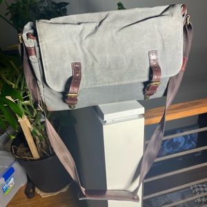 ONA Prince Street Camera Messenger Bag (Smoke)